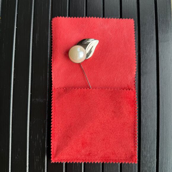 RARE Ferragamo Timeless Pearl Brooch Silver Lapel Hat Stick Pin - Picture 6 of 7